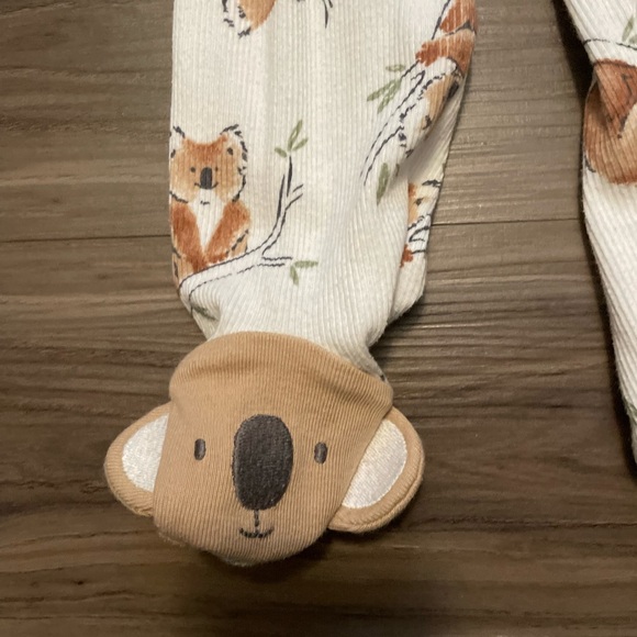 Carter's Baby Cream Koala Ribbed Footie One Piece size 3/6M - Picture 3 of 5